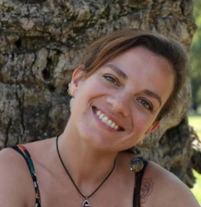 <em>Isabel M.</em>